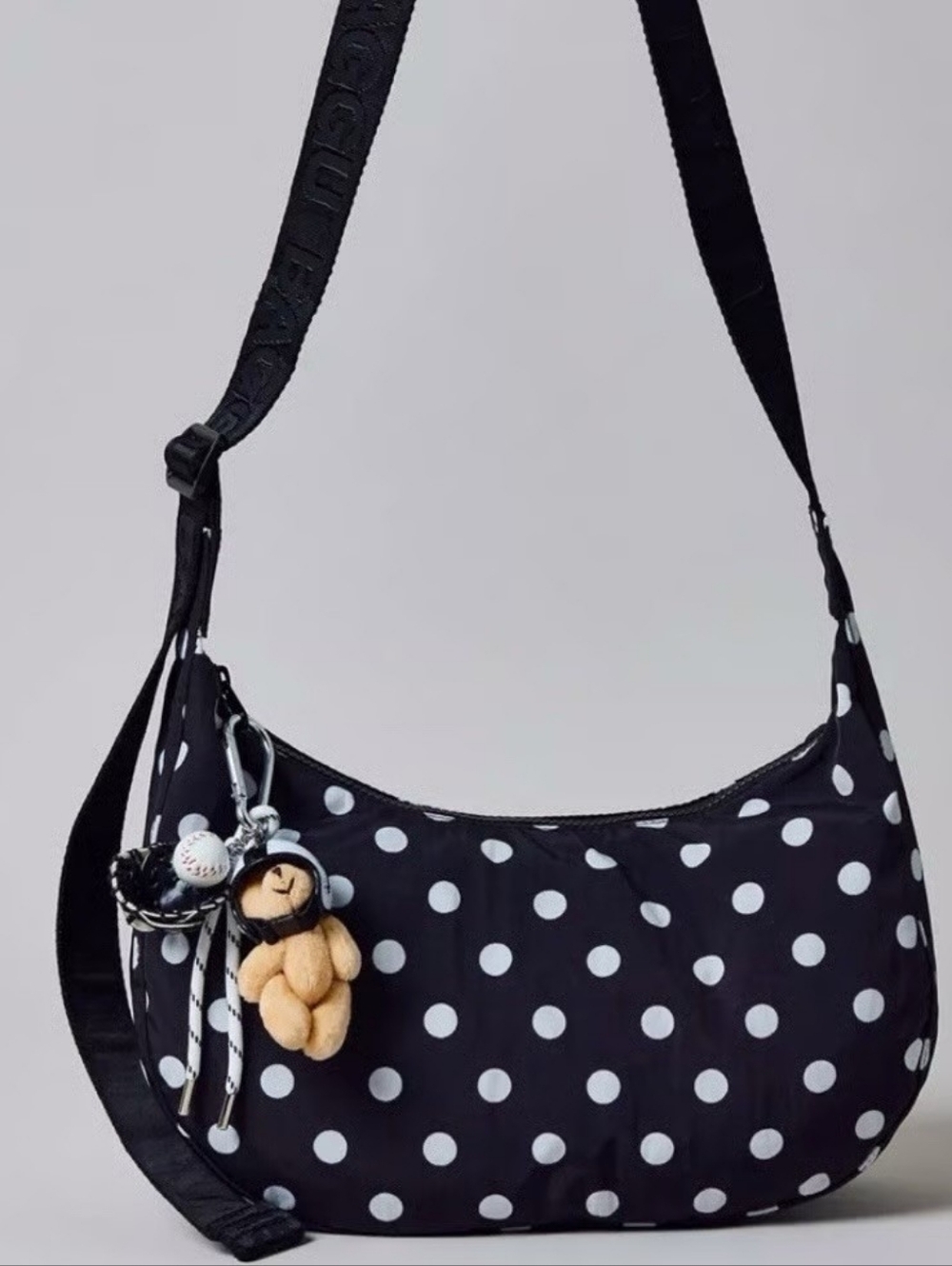 NWT BAGGU Medium Crescent Bag Black + White Polka Dot